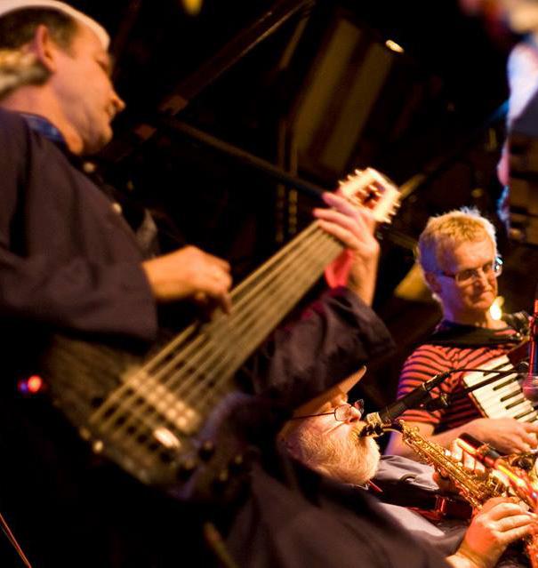 30 Musik med EDENI 10/4 Göteborgsgruppen EDENI har ett eget sound och riktar sig till en publik som inte tycker att ett band ska låta likadant hela tiden.