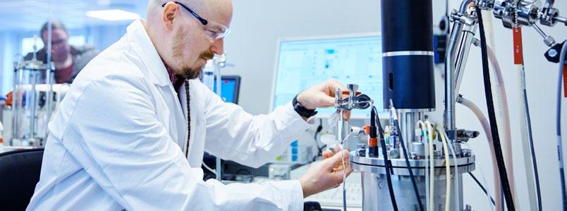 Innehållsförteckning 1 Sammanfattning 4 2 Riskfaktorer 19 3 Inbjudan till teckning av aktier i Xbrane Biopharma AB (publ) 27 4 Bakgrund och motiv 28 5 Villkor och anvisningar 29 6 Marknadsöversikt 33