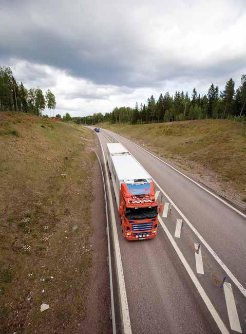 E-beställning och e-handel För dessa transporter användes givetvis miljövänliga fordon. Ytterligare en fördel med detta var att det inte kom så många transporter in i skolmiljön.