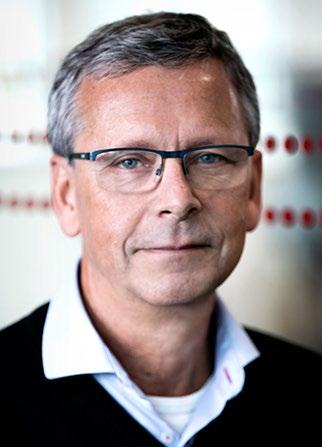 Officer för Zealand Pharma i Danmark. Övriga uppdrag: - Peter Suenaert CHIEF MEDICAL OFFICER (CMO) SEDAN 2016 Aktier: 13 902 Läkare, Ph.D.vid University of Leuven och postdoc vid McGill University och Institut Gustave-Roussy, kvalificerad i Gastroenterology och Digestive Oncology, född 1968.