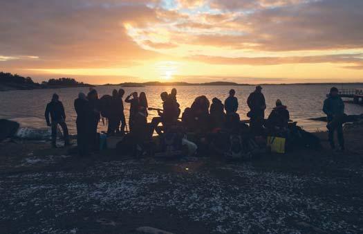 ÄVENTYRSGRUPPEN TVM VAD ÄR DET? TVM står för tre vildmarksmål: skogen, vattnet och fjällen, och är Friluftsfrämjandets ungdomsverksamhet för dig som är mellan 14 och 25 år.