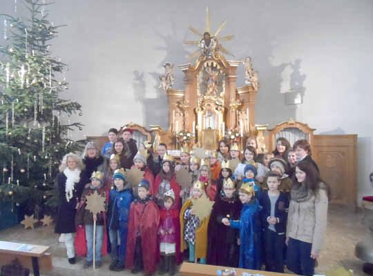 Rundschau - 8 - Ausgabe 4/2014 Segen bringen, Segen sein 51 Sternsinger waren drei Tage in den Gemeinden der Pfarreiengemeinschaft