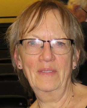 Anne Rosbäck: Hej! Jag blev invald i styrelsen på årsmötet. Jag hade egentligen tänkt att börja som suppleant men nu blev det inte så. Jag heter Anne Rosbäck och jag bor i Täby kyrkby sedan 1982.