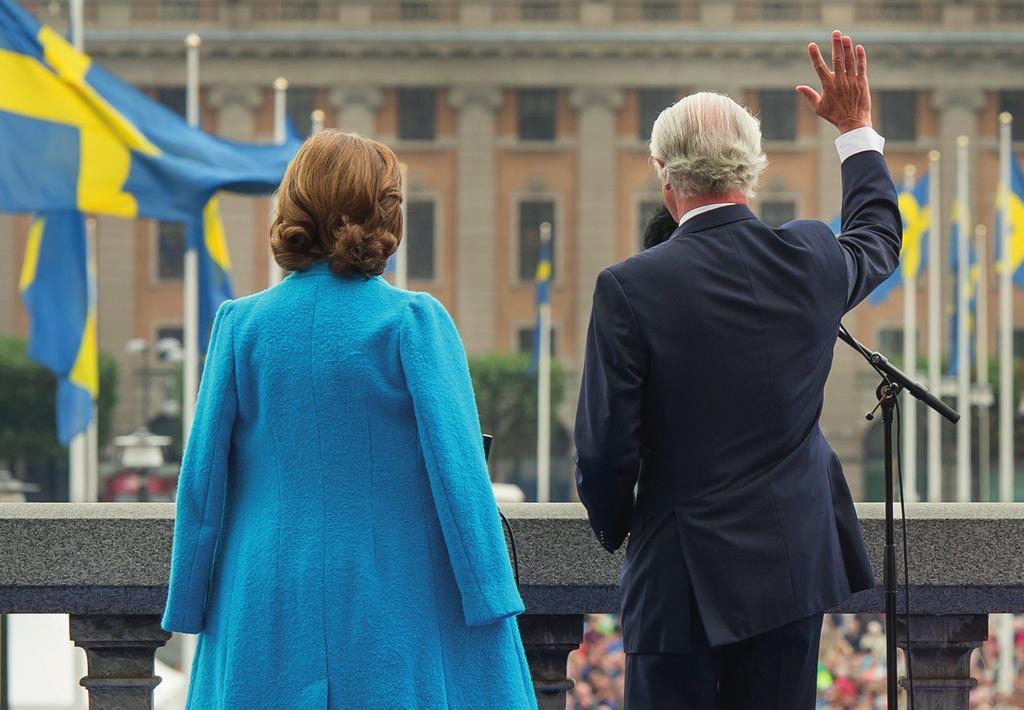 KUNG CARL GUSTAF OCH DROTTNING SILVIA Rullfrimärke 100 st/rulle 1 motiv 10 JANUARI