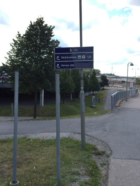 Figur 8. Olika typer av vägvisning för fotgängare i Huddinge kommun.