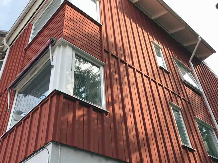 TRÄ Trä har i viss mån ett eget skydd mot yttre påverkan, men de byggtekniska kraven på hållbarhet kräver normalt ytterligare skydd i form av ytbehandling mot fukt, biologisk påverkan och