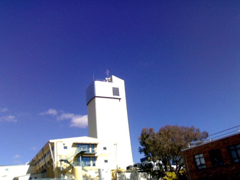 Himmel o ver aeleratortornet i