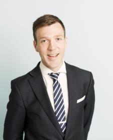 ANSVARIG MÄKLARE Robert Gustafsson LEDANDE FASTIGHETSMÄKLARE Tel direkt: +358