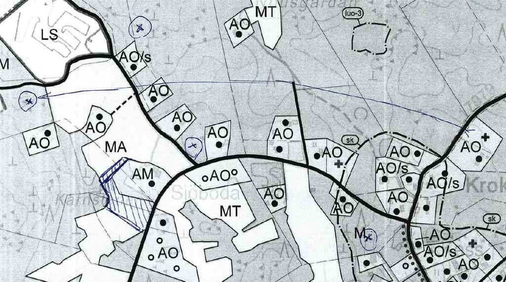 Principerna har definierats i planeringens tidigare skede. Flytt av byggplatsen kan inte ske till önskad plats då den ligger utanför byggzonen (75m från väg).