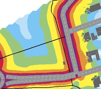 sträckningen. Ekvivalent trafikbullernivå vid fasad/uteplats uppfylls. Riktvärde vid uteplats dba maxnivå bedöms överskridas vid enstaka hus med 1-2 dba. Se figurer nedan.
