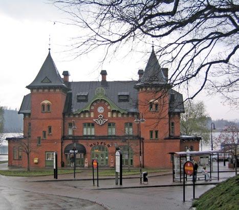 Det saknas strukturerade arbetsmetoder som tar hänsyn till hållbarhetsfrågor. Det finns bland deltagarna de som nämner att de lutar sig mot sin erfarenhet, intuition och rutin.