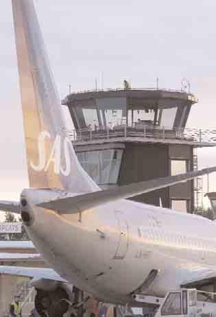 ÖRNSKÖLDSVIKS FLYGPLATS Den 1 oktober 24 invigdes en förlängd bana, ett nytt flygledningstorn och en ny terminal