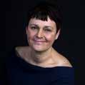 TISDAG 19 MARS MODERATOR KARIN KLINGENSTIERNA Karin är artist, programledare och konferencier och kan förena musik och bra mellansnack och sätter precis den stämning som stunden kräver.