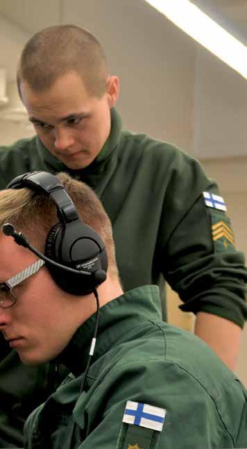 Militärförarkursen ordnas två gånger per år. Ansökningstiden till januarikontingenten går ut den 1 september och till julikontingenten den 1 mars. Till vardera kontingenten väljs ungefär 60 elever.