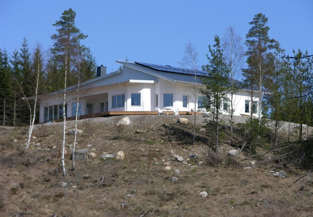 ÅRLIG ENERGIANVÄNDNING FÖR VILLA GUSTAVSSON (BOA 222 m² / BTA 325 m²) 2009-14,2 kwh/m² och år = 3153 kwh 2010-18.9 kwh/m² och år = 4205 kwh 2011-16.