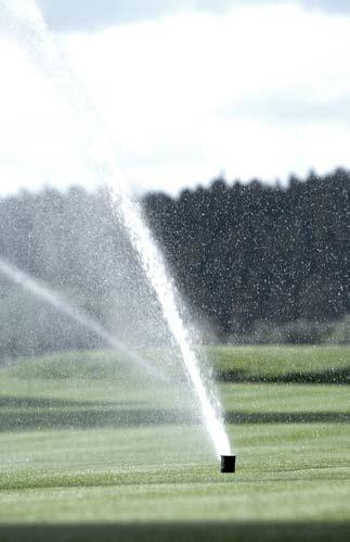 24 SVENSKA GOLFFÖRBUNDET SVENSKA GOLFFÖRBUNDET 25 Bevattning och dränering. Ett område som det inte talas så mycket om men som kostar väldigt mycket pengar är bevattningen.