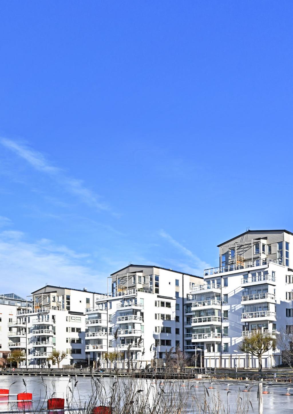 Projekt Bestående vackra fasader med vattenavvisande Lotus-Effect Technology I ett vackert läge vid Bällstaåns strand i Sundbyberg ligger Brf Bällsta Bro.