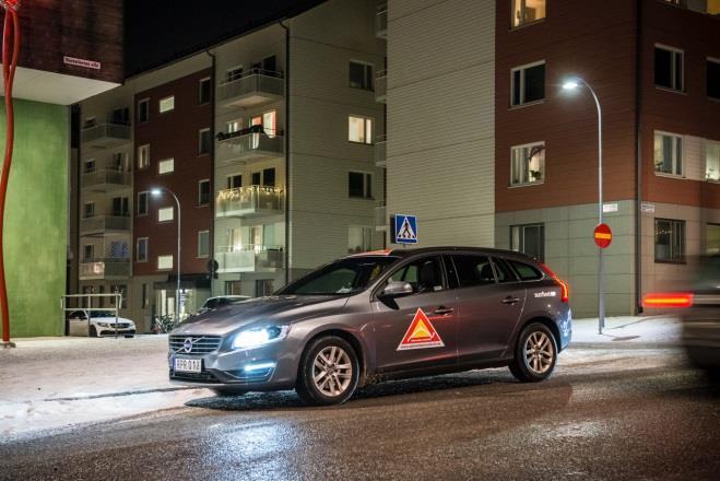 VARNING - Pensionsutbetalning den 19 november Med anledning av att alla pensionärer får sin pension måndagen den 19:de, bör alla som är ute, ha ett vakande öga över våra äldre, som går omkring med