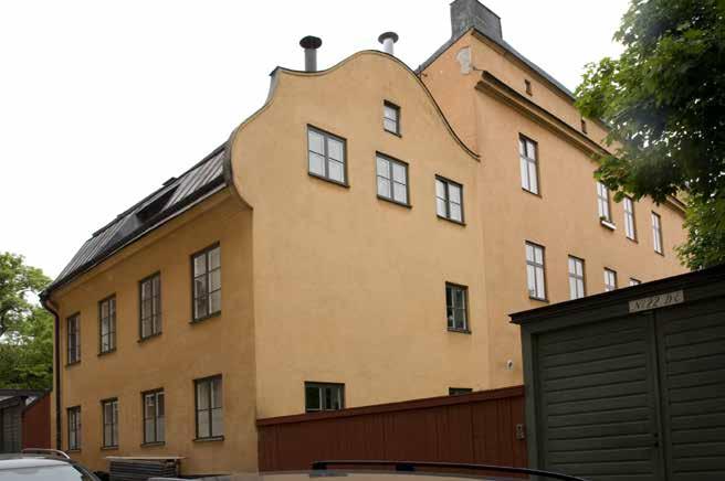 KATTÖRAT 1 MED GATHUS OCH GÅRDSFLYGEL. FOTO J. MALMBERG. med stadens byggnadsordningar från 1736 och 1763.