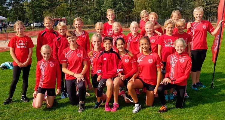 Friidrott & studier i kombination På universitets/högskolenivå finns två orter inom Småland som har EVL-status, Elitidrottsvänligt lärosäte, Växjö / Linnéuniversitetet och Jönköping / högskolan.