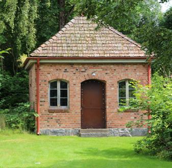 År 1920 köptes fastigheten av Handelsbanken och lite senare, efter diverse turer, köptes huset av bollebygdssonen och donatorn Gustaf Werner för 15000 kr. Han skänkte det sedan till kommunen.