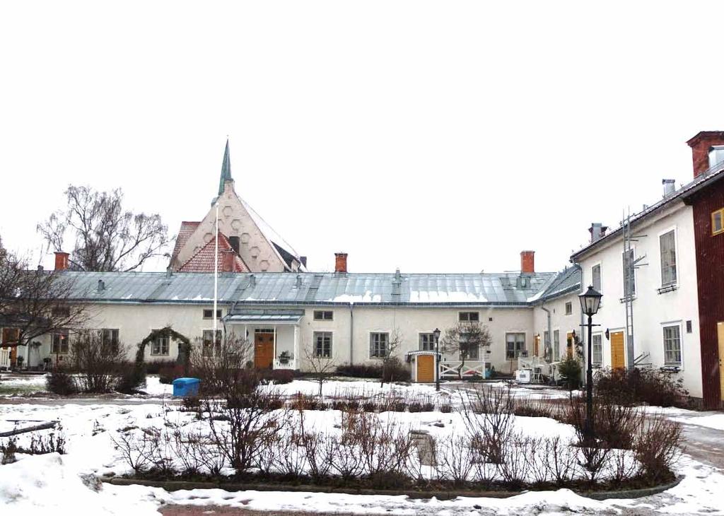 Kv Tjädern 5, gården.