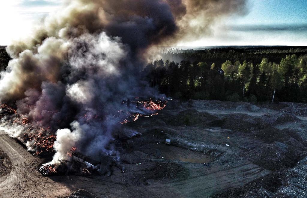 HÄNDELSER UNDER ÅRET VÄXJÖ YRKESBRANDKÅR FYLLDE 1 ÅR Den 1 mars 218 fyllde yrkesbrandkåren i Växjö stad 1 år.