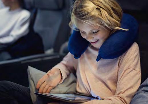 Med sikte på 2030 Strategi MEDARBETARE Trots den höga graden av digitalisering, automatisering och AI, kommer samspelet med personalen fortfarande att vara viktigt för våra kunder och medarbetare.