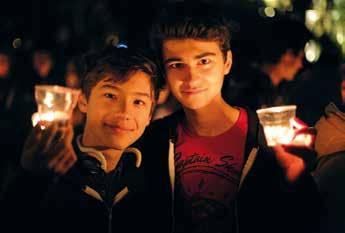 Lördag 30 mars 20.15 Onsdag 3 april 19.00 Earth Hour Allt sedan 2009 har Melleruds kommun varje år uppmärksammat Earth Hour med en helakustisk konsert i stearinljusbelysning. Detta görs även i år.