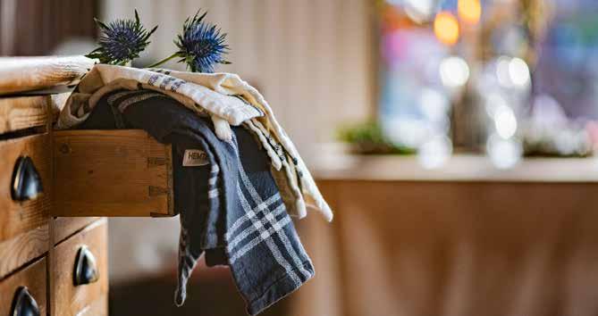 BUTIK OCH FÖRSÄLJNING Total energianvändning i butik (MW) Genomsnittlig energianvändning i butik (kwh/m 2 ) 2018 4325 2018 78 2017 4856 2017 88 2016 5616 2016 109 2015 5790 2015 109 Total
