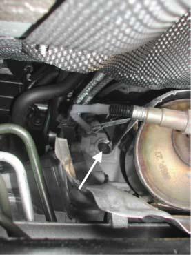 MAZDA 2 1.25, 1.4, 1.6 23 11/15 CHRYSLER PT CRUISER 2.4 GT 24 Før montering rengjøres hullet godt for lakk.