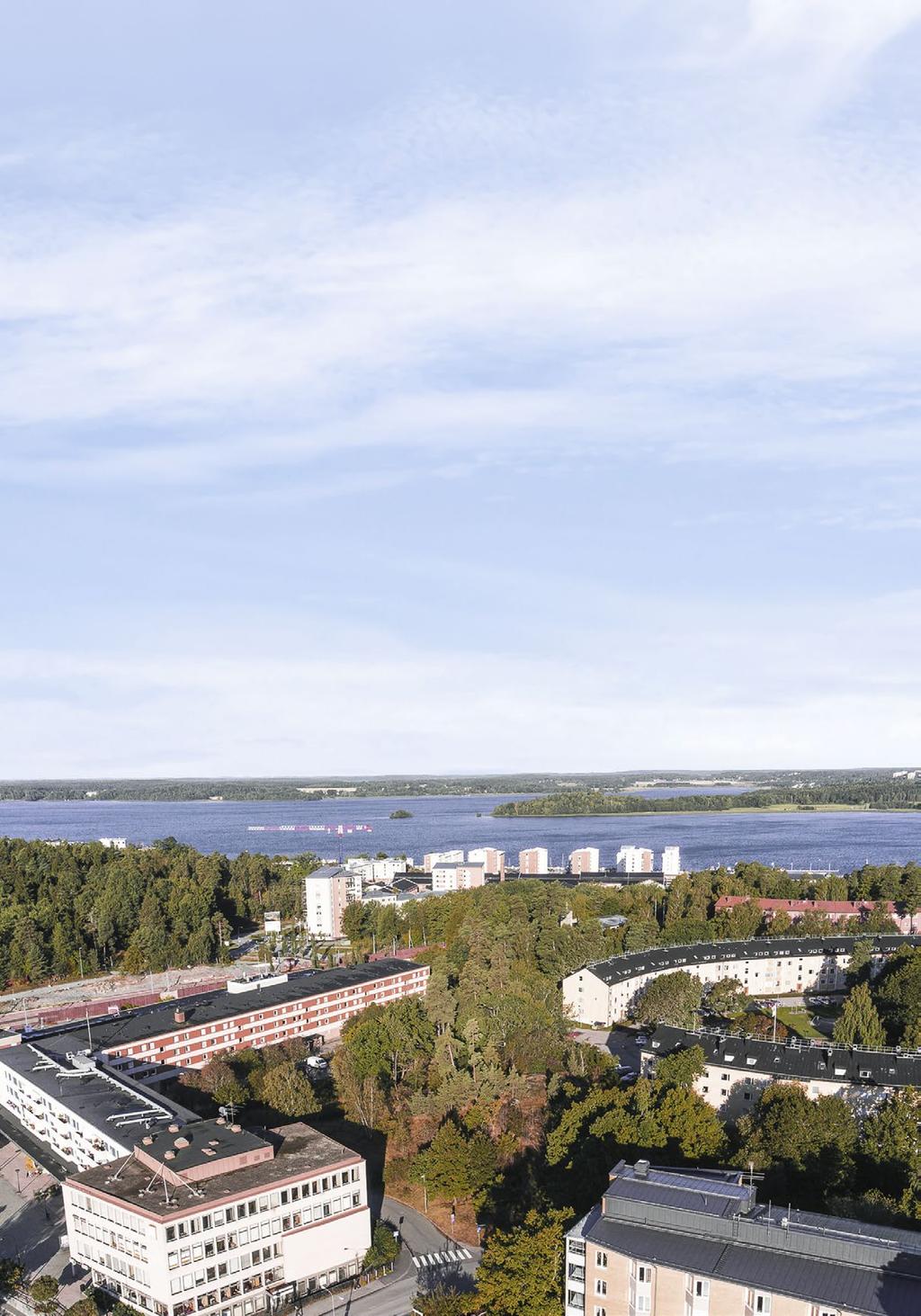 Om Bofinken Mitt i småstadens charm ligger Bofinken. Kvarteret har ett centralt läge i Kallhäll nära natur och vardagsservice. Pendeln ligger ett stenkast bort och tar dig in till Odenplan på minuter.