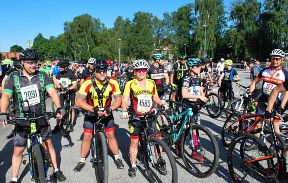 RINGSJÖN RUNT SKÅNSK FOLKFEST PÅ CYKEL LÖRDAG 1 JUNI 2019 Man kan välja mellan 35, 65 och 125 km samt en 35 km Mountainbikerunda Mera info och anmälan: www.ringsjonrunt.