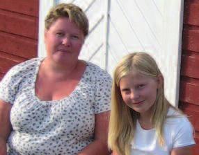 Uppslutningen var god men kräftätandet fick vänta till framåt kl 20 eftersom många som var på väg från skärgården blivit försenade. Den tryckande värmen gjorde emellertid att ingen direkt var hungrig.