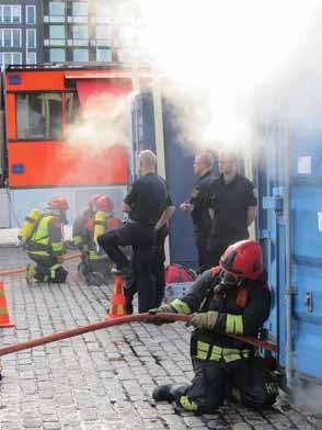 att välja om man behandlar andra väl och uppskattande eller om man med sina egna negativa handlingar förstärker konflikterna.