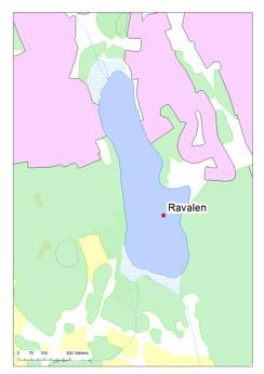 Ravalen Ravalen är grund och näringsrik sjö som domineras av ett rikt makrofytsamhälle. Ytan är,6 km och avrinningsområdet uppgår till 5 km.