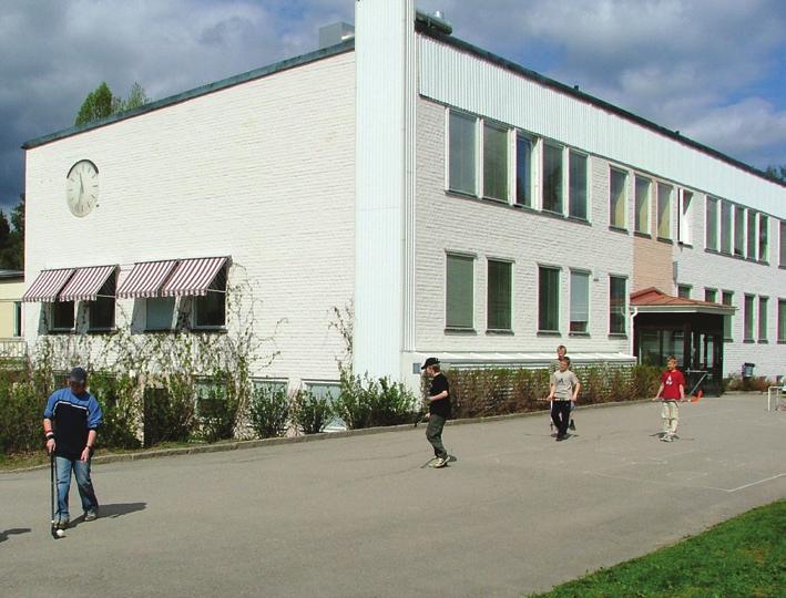 Arbråskolan Förskoleklass: 35 barn Fritidshem: 90 barn Åk 1-6: 163 elever, Åk 7-9: 95 elever Arbrå skola Elevvägen 3 820 10 Arbrå Expedition: Anna Martinsson Rektor: Susanne Froms anna.