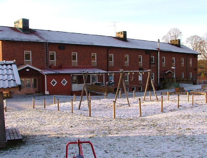 Segersta skola Förskoleklass: 6 barn Åk 1-6: 54 elever Fritidshem: 29 barn Segersta skola Djupavägen 11 823 93 Segersta Expedition: Ingrid Lindblom Rektor: Gunnel Skoglund-Persson ingrid.