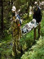 vägarna och därigenom försinkade förstärkningar till alliansens huvudstad förberedde svenskarna desperat tillfälliga försvarslinjer och befästningsverk både i utkanterna och inne i staden.