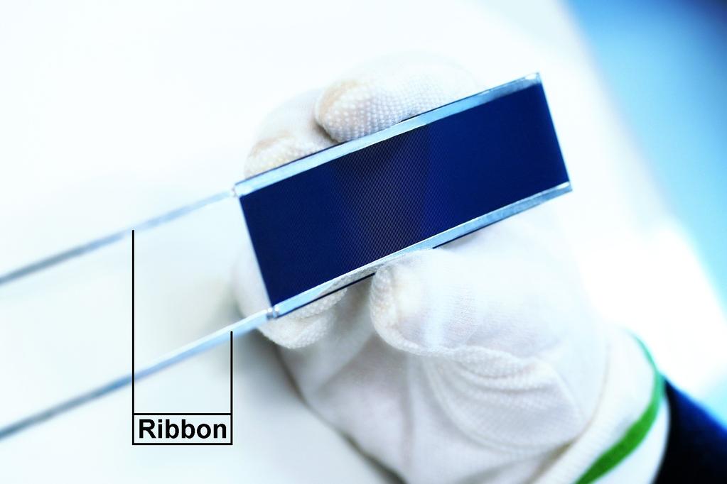 Utvärdering av ny ribbon Ribbon är det metallband som används för att elektriskt koppla sammman enskilda solceller till solcellsmoduler på receivern, se figur 2 och figur 3.