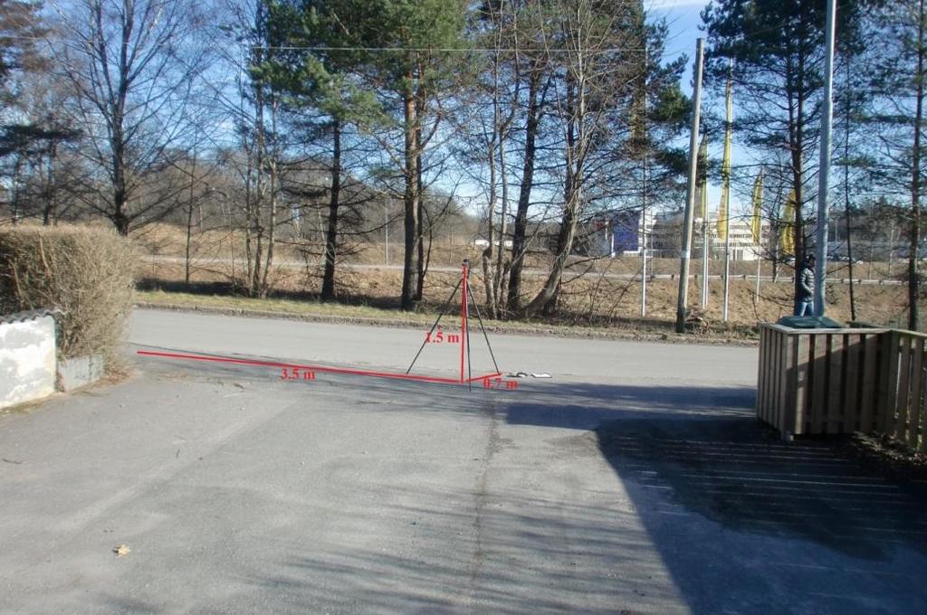 4 Ramen 1, Staffans väg 3 Position 5: mikrofonen är placerad på trottoaren
