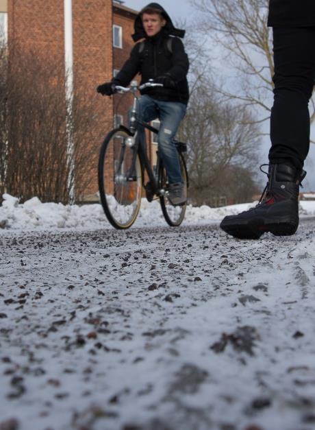 Sträcka S4: Sopsaltad gång- och cykelväg mot Ryds centrum (orange stråk) Friktionsmätning görs mitt i cykelvägen med start i höjd