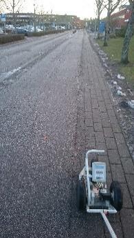 samt plogad och sandad referenssträcka (underst). Januari 2015.