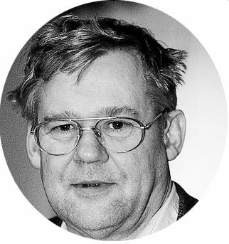 Göran nås bäst på kontorstid vid poolen mellan 11.00 och 15.00. Väl mött! Micke Melander Micke sitter på balkongen. Han kommer inte därifrån pga av sitt metodiska slit med bulletinen.