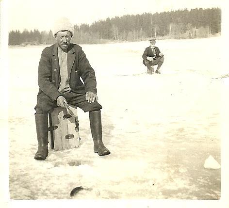 Marta bodde nu på övervåningen i ett rum på ca 12 kvm med sina 3 barn fram till 1937. Dagmar flyttade dock därifrån när hon gifte sig med Erik Larsson 1933.