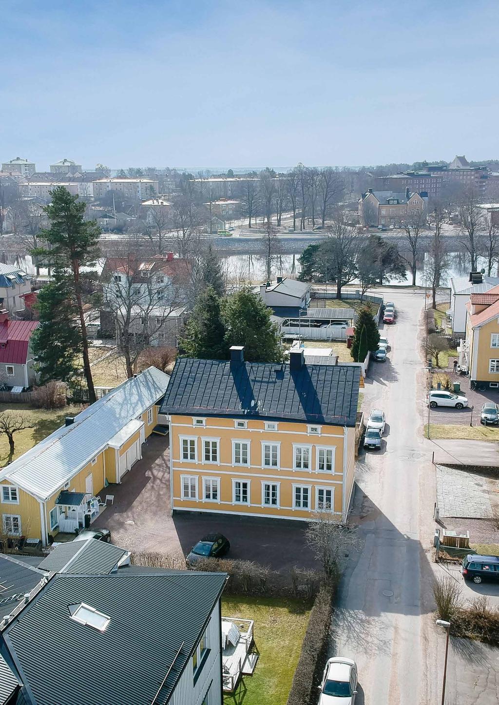 Förmedlingsuppdrag ÖVERSIKT UPPDRA Fastigheten Strandrevet 3 ( Fastigheten ) i Karlstad kommun ägs av Svärdh Fastigheter AB ( Säljaren ).