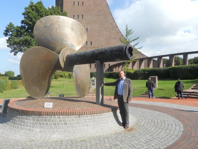 Den heldag i Kiel som stod till buds användes på olika sätt; således valde en grupp att besöka Citty Markt en bit utanför staden; en grupp valde att ägna dagen åt sightseeing i själva stadskärnan och