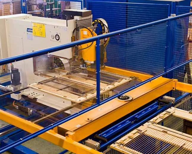 Närproducerat Vi tror på närproducerat. I Hillerstorp, i hjärtat av Småland, har vi en modern och flexibel produktionsanläggning på över 14.000 m 2. Tillverkningen är till stora delar automatiserad.