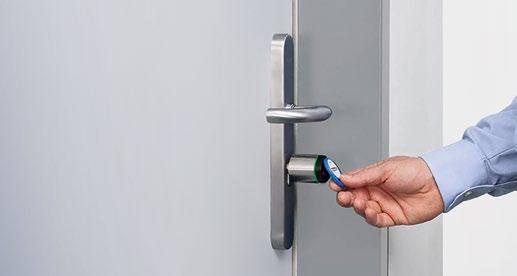 I en nödsituation kan dörren låsas inifrån och blockera externt tillträde. Med särskild behörighet kan tillträdet återaktiveras.