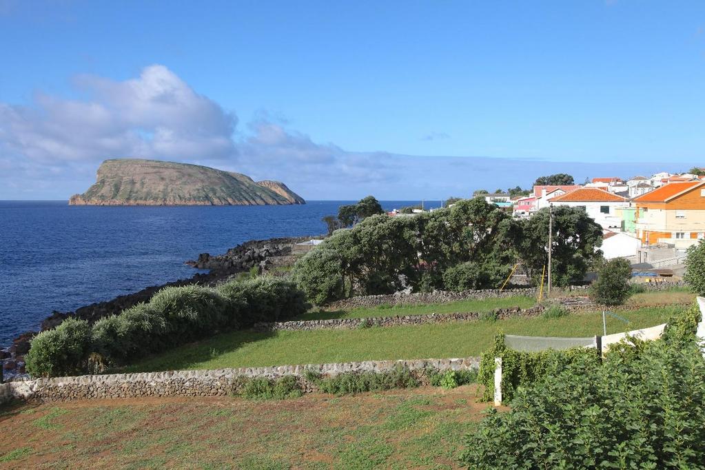 Dag 5: En heldag på Terceira där vi återigen besöker Cabo da Praia men också besöker andra lokaler på ön. Natt i Angra do Heroísmo. Den vackra ön Terceira.